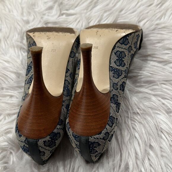 Guess Vintage Navy Jacquard & Leather Peep Toe Heels Sz 7 - Picture 10 of 15